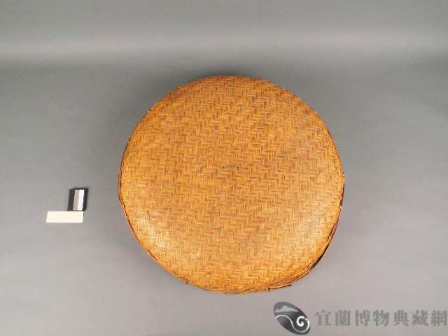 圓桌蓋藏品圖，第2張