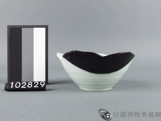 彩繪花卉紋碟藏品圖，第2張