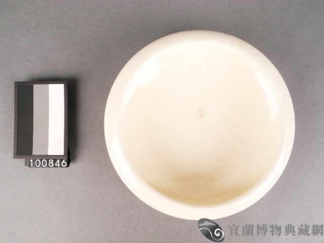 白釉水仙盤藏品圖，第2張