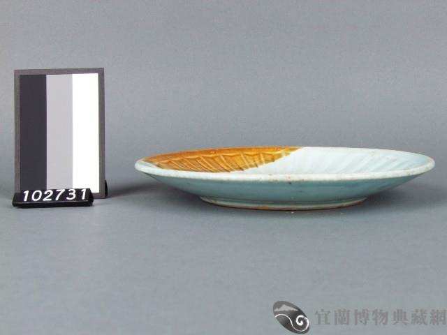 雙彩菊花紋盤藏品圖，第2張