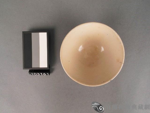 紅藍彩花卉紋碗藏品圖，第2張