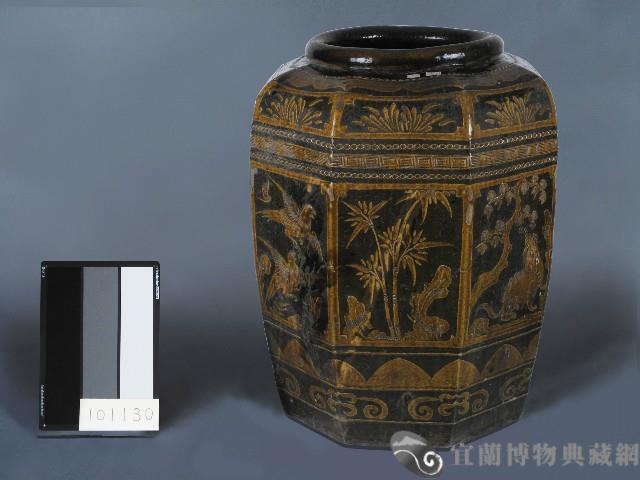 黃釉刻花鳥獸花卉紋水缸藏品圖，第2張