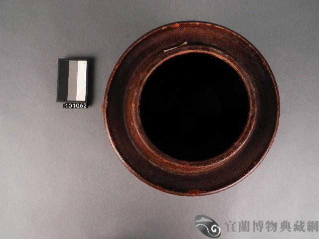 赤釉豬油壺藏品圖，第2張