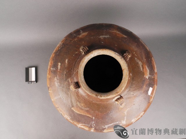 赤釉四耳甕藏品圖，第2張