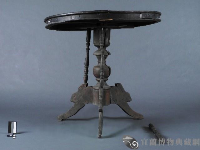 圓木桌藏品圖，第2張