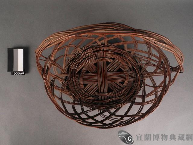 芒枝編提籃藏品圖，第2張