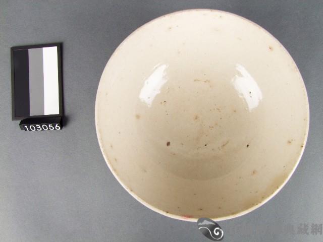 青花紅彩花卉紋碗藏品圖，第2張