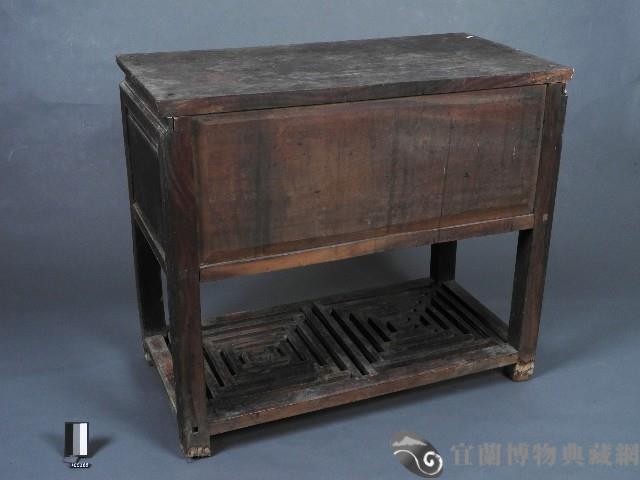 櫥櫃藏品圖，第2張