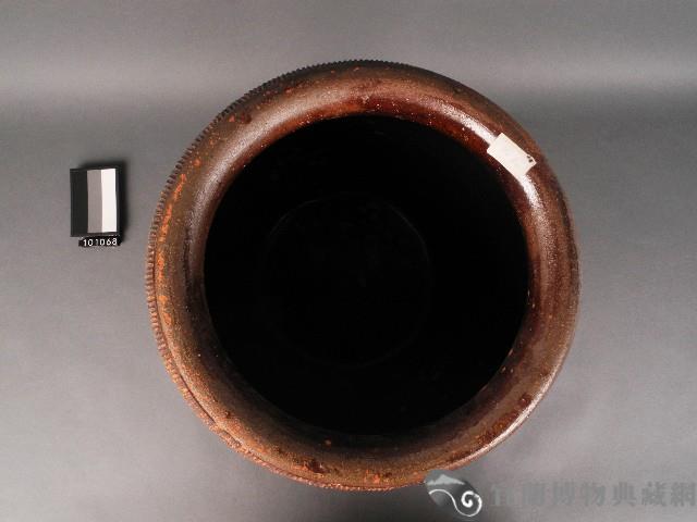 赤釉缸藏品圖，第2張