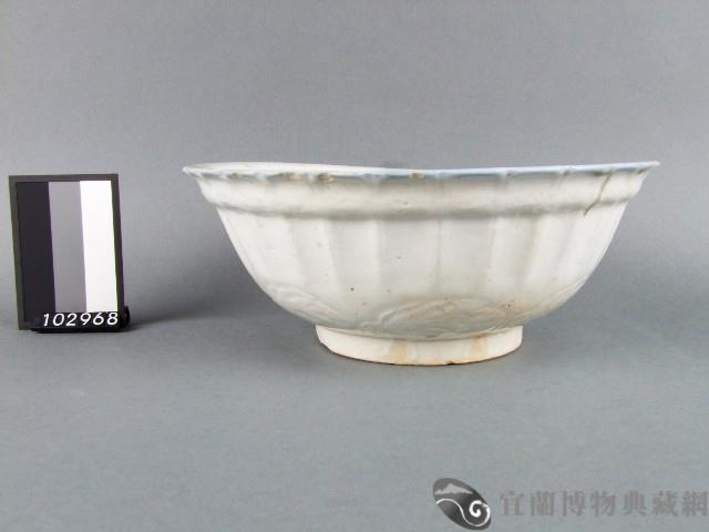 青花桃紅彩鶴紋碗藏品圖，第2張