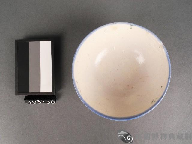 紅藍綠彩花卉葉紋碗藏品圖，第2張