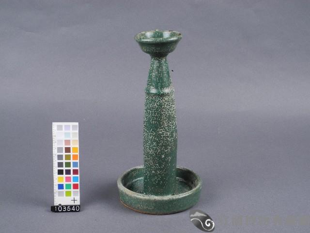 綠釉油燈藏品圖，第2張