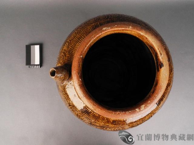 黃釉水波紋壺藏品圖，第2張