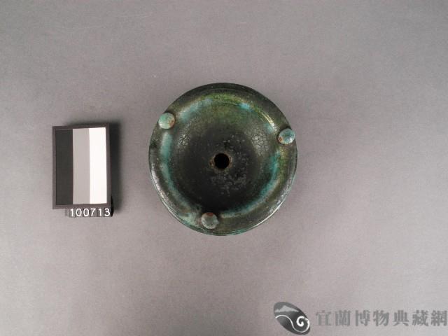 綠釉油燈藏品圖，第2張