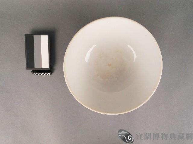 白地花卉鳳鳥紋碗藏品圖，第2張