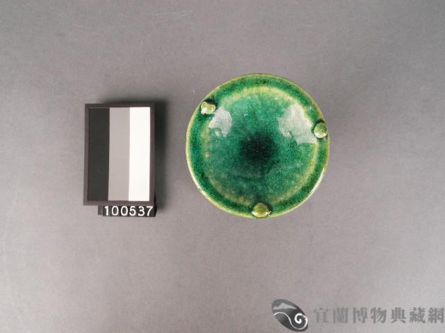 綠釉油燈藏品圖，第2張