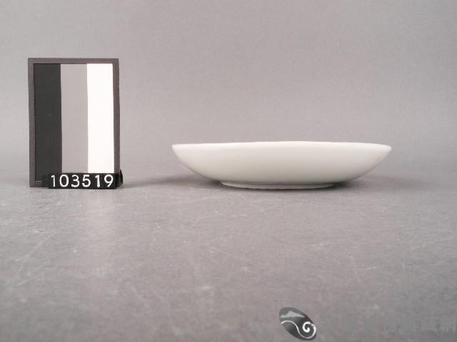 彩繪花卉蝶紋碟藏品圖，第2張