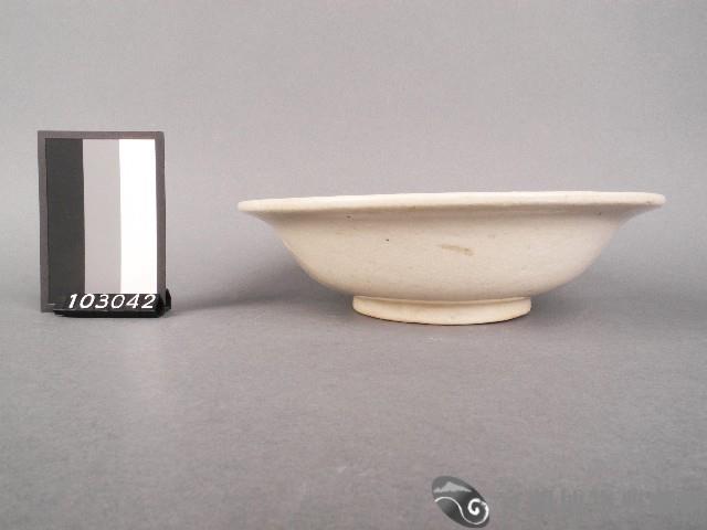 紅藍彩花卉紋碗藏品圖，第2張