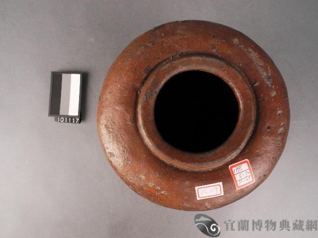 赤釉平頸壺藏品圖，第2張