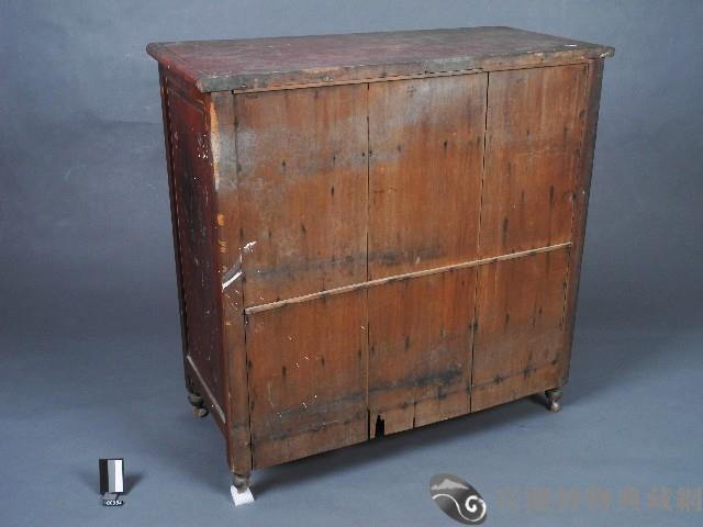 櫥櫃藏品圖，第2張