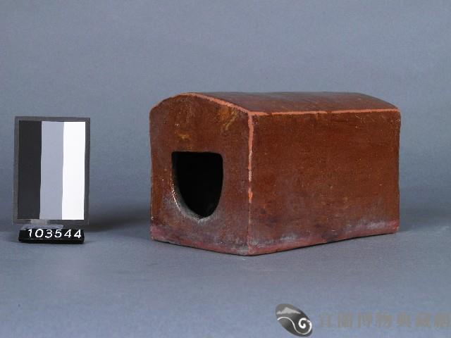 褐釉陶枕頭藏品圖，第2張