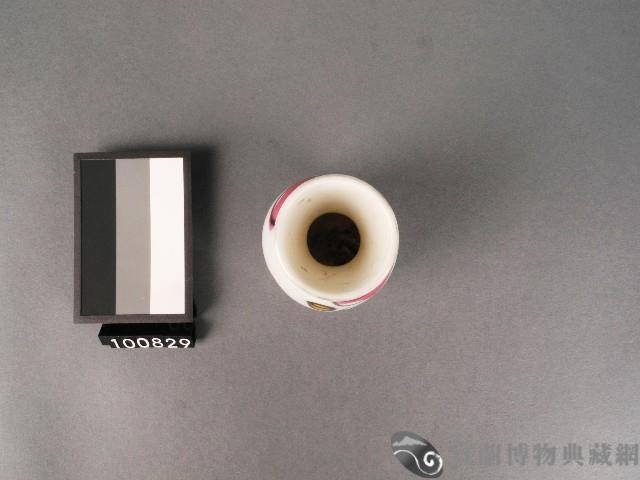 彩繪花卉紋酒瓶藏品圖，第2張