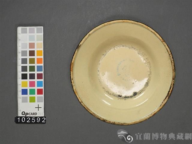 鐵胎琺瑯盤藏品圖，第3張