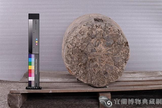 水泥桶塊藏品圖，第3張