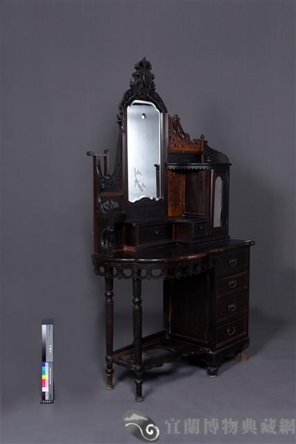 梳妝台藏品圖，第1張