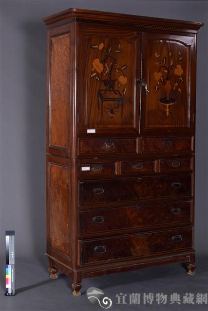 木製櫥櫃藏品圖，第1張