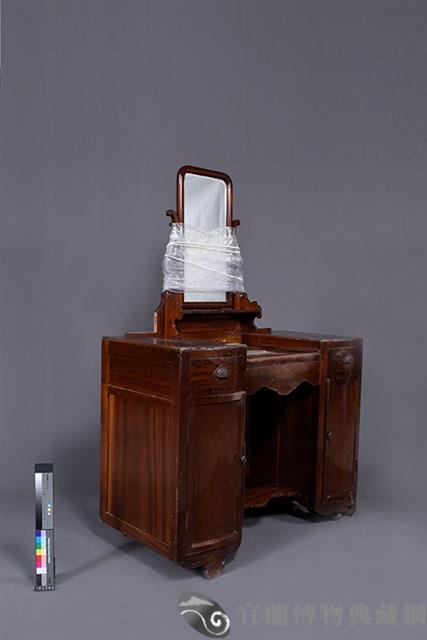 梳妝台藏品圖，第1張