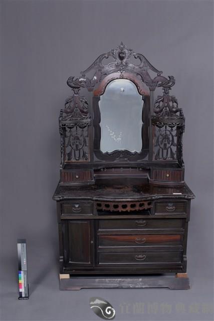 梳妝衣櫃藏品圖，第2張