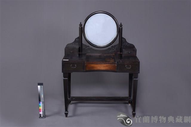 梳妝台藏品圖，第2張