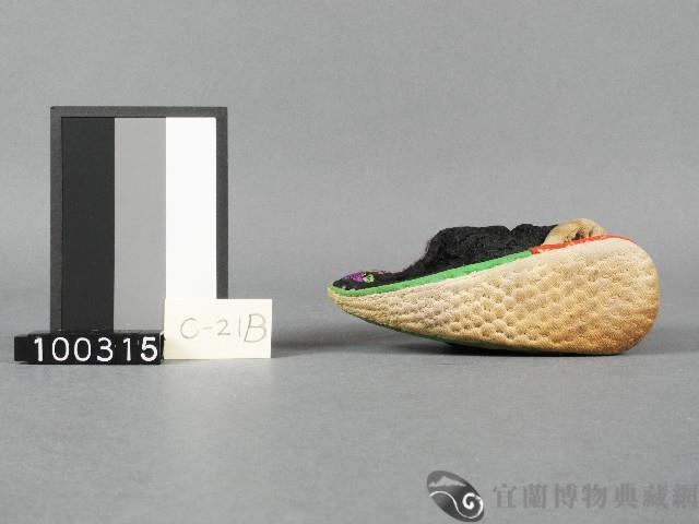 三寸金蓮(左鞋)藏品圖，第2張