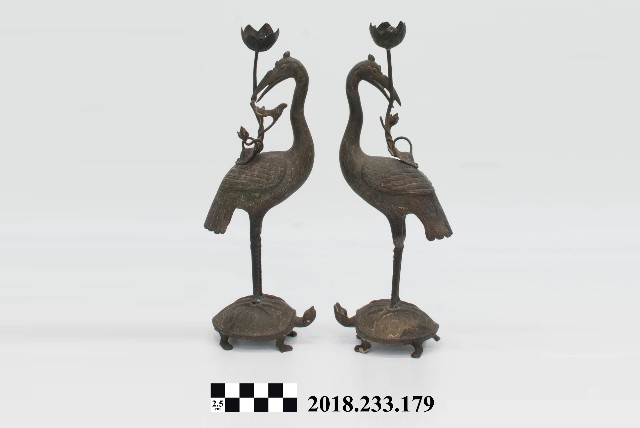 祭祀用具－龜鶴燭台一對的圖片