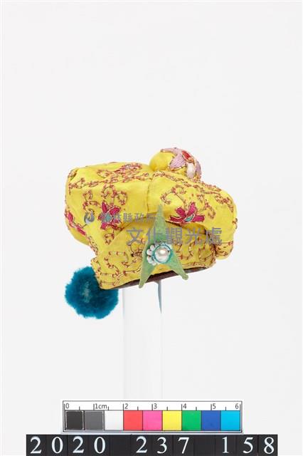 盔帽-向邊巾藏品圖，第1張